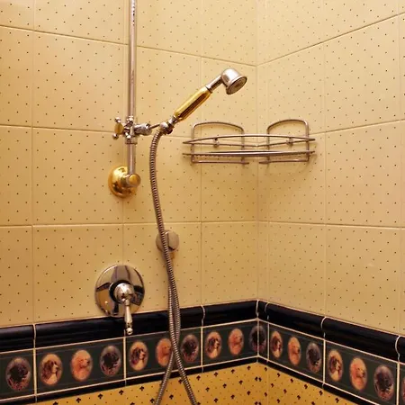 Alojamento de Acomodação e Pequeno-almoço Dimora De Brado 2*