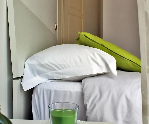 לינה וארוחת בוקר Dimora De Brado טרני