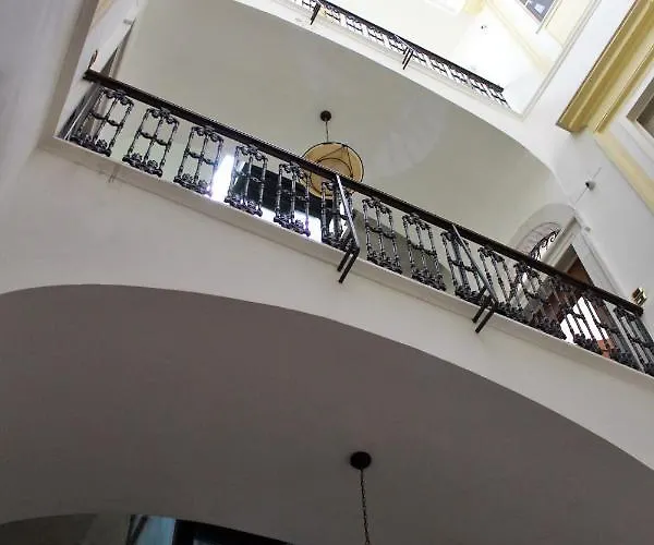 לינה וארוחת בוקר Dimora De Brado 2*