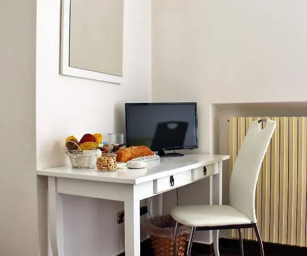 Dimora De Brado 2* טרני